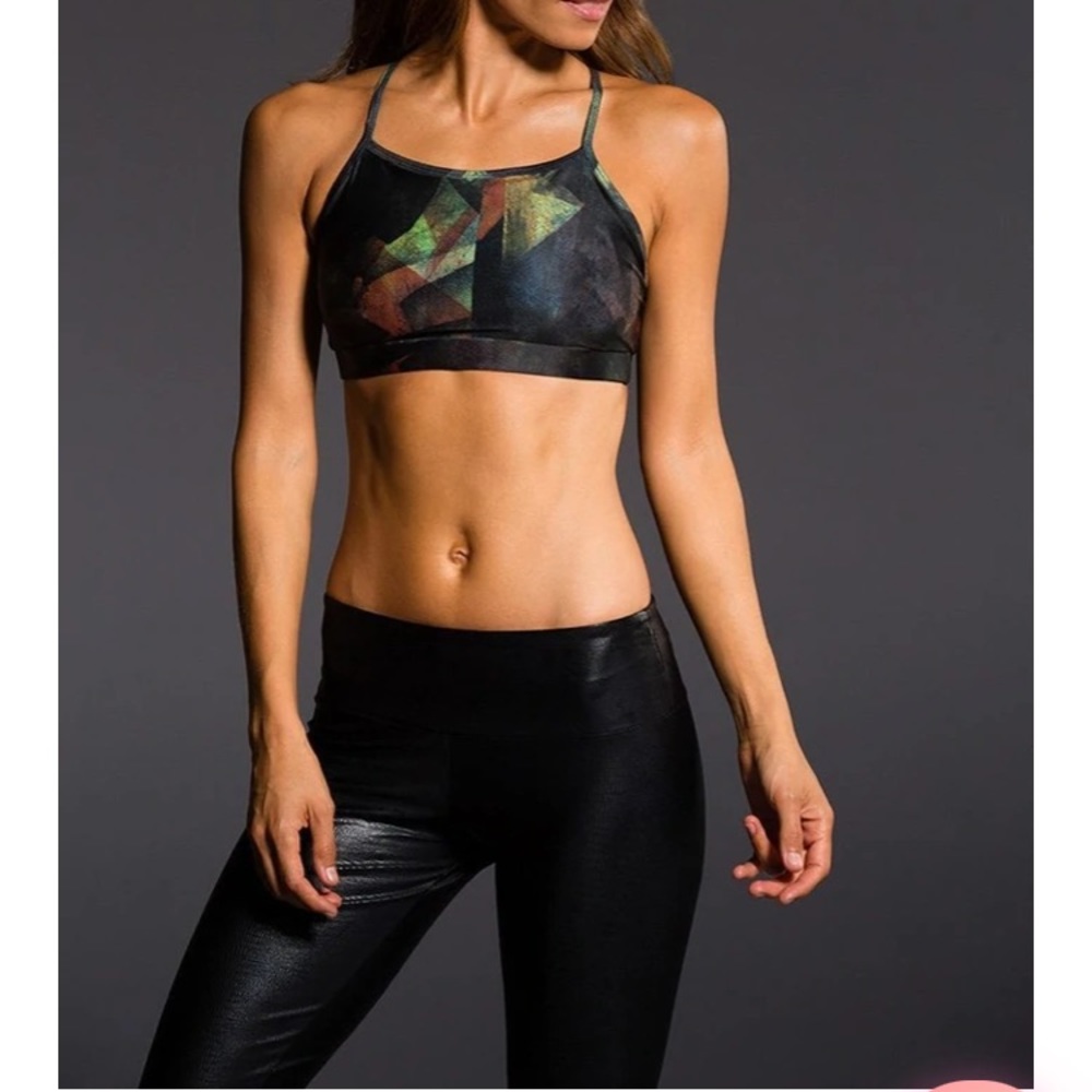 Onzie geometric sports top